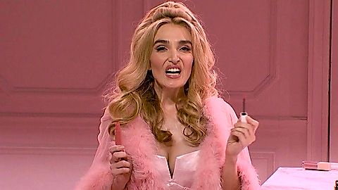Pic: Chloe Fineman in Saturday Night Live (1975)
