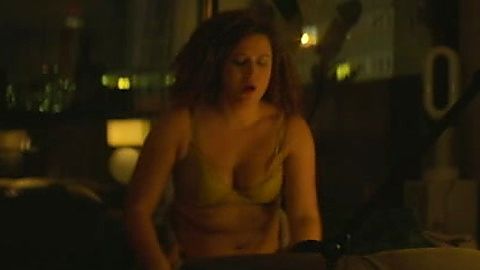 Pic: Rose Matafeo in Starstruck (2021)