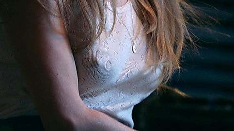 Pic: Amanda Seyfried in Things Heard & Seen (2021)