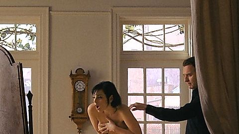 Pic: Krysta Rodriguez in Halston (2021)