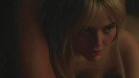 Pic: Emily Alyn Lind in Gossip Girl (2021)