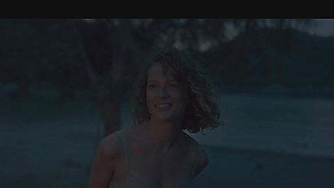 Pic: Ece Çeşmioğlu in Last Summer (2021)