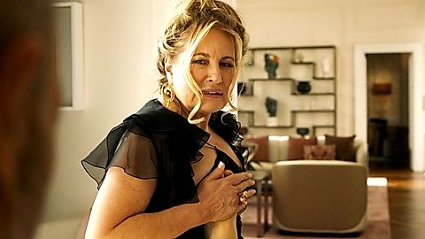 Pic: Jennifer Coolidge in The White Lotus (2021)