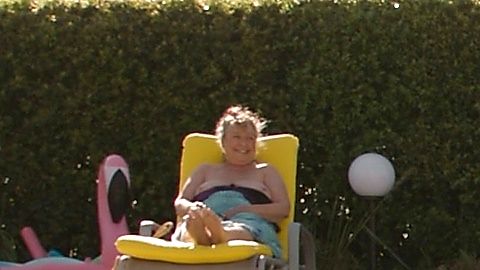 Pic: Noni Hazlehurst in The End (2020)