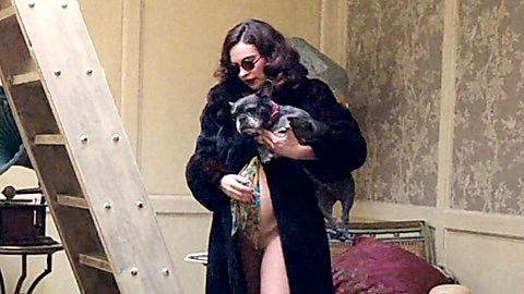 Pic: Lily James in The Pursuit of Love (2021)