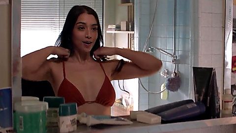 Pic: Adriana Santos in Animal Kingdom (2016)