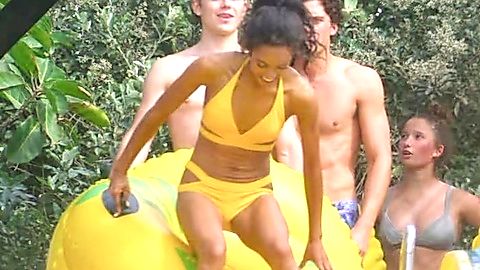 Pic: Maisie Richardson-Sellers in The Kissing Booth 3 (2021)