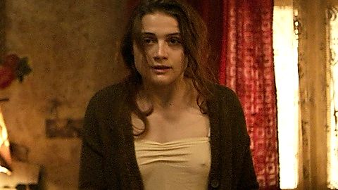 Pic: Mala Emde in The Defeated (2020)