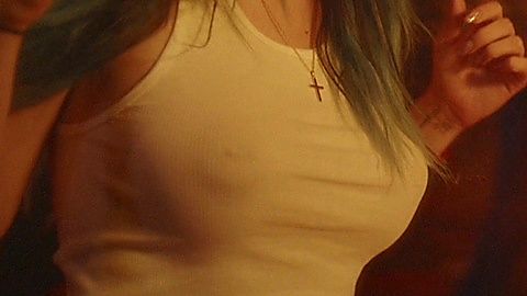 Pic: Bella Thorne in Habit (2021)