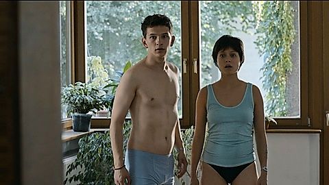 Pic: Maria Wawreniuk in Open Your Eyes (2021)