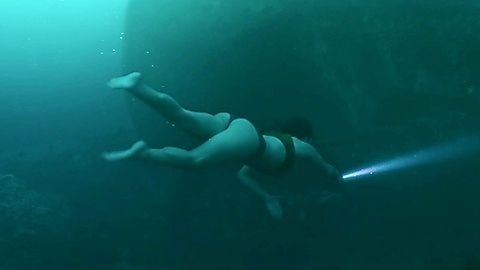 Pic: Lou Llobell in Foundation (2021)