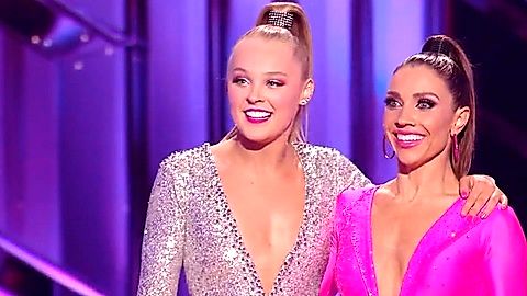 Pic: JoJo Siwa in Dancing with the Stars (2005)