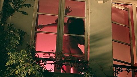 Pic: Éloïse Valli in Friendzone (2021)
