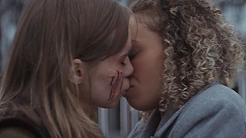 Pic: Suki Waterhouse in Seance (2021)