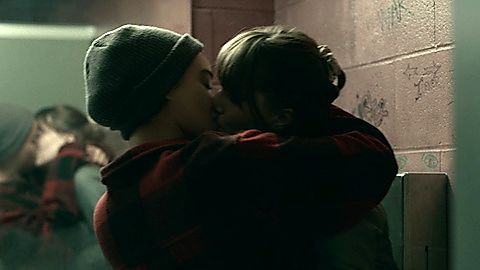 Pic: Cleopatra Coleman in Dopesick (2021)