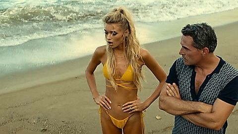 Pic: Abbey Lee in Old (2021)