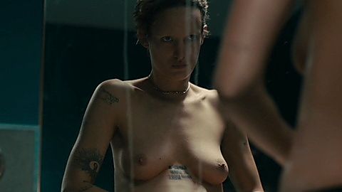 Pic: Agathe Rousselle in Titane (2021)