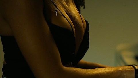 Pic: Sydney Sweeney in Night Teeth (2021)