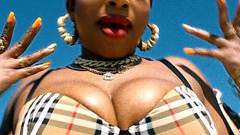 Pic: Naturi Naughton in Queens (2021)
