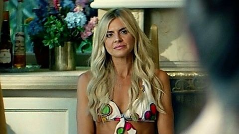 Pic: Eliza Coupe in The Estate (2021)