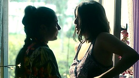 Pic: Roxana Samadi in Para - We Are King (2021)