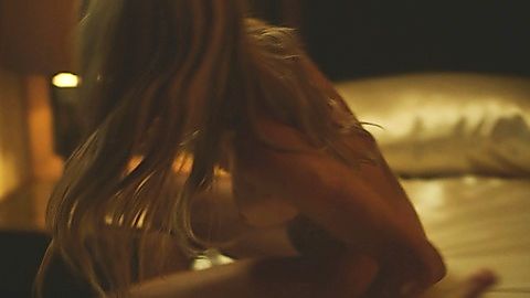 Pic: Jade Ewen in Luis Miguel: The Series (2018)