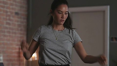 Pic: Olivia Munn in Violet (2021)