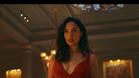 Pic: Gal Gadot in Red Notice (2021)