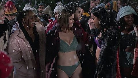 Pic: Pauline Chalamet in The Sex Lives of College Girls (2021)