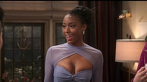 Pic: Alyah Chanelle Scott in The Sex Lives of College Girls (2021)