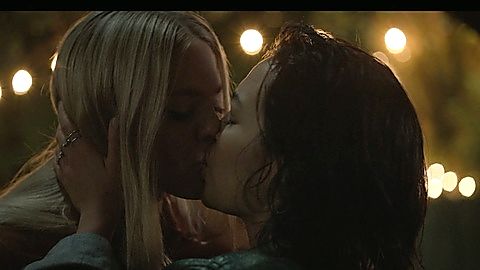 Pic: Midori Francis in The Sex Lives of College Girls (2021)