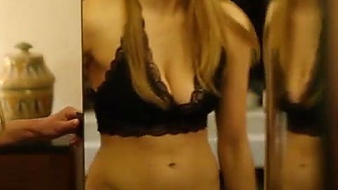 Pic: Camille Lou in J'ai menti (2021)