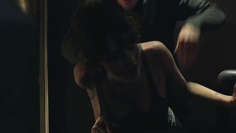 Pic: Sarah Ruest in The Expanse (2015)
