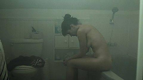Pic: Isabelle Fuhrman in The Novice (2021)