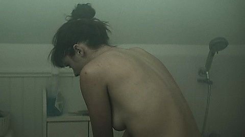 Pic: Isabelle Fuhrman in The Novice (2021)