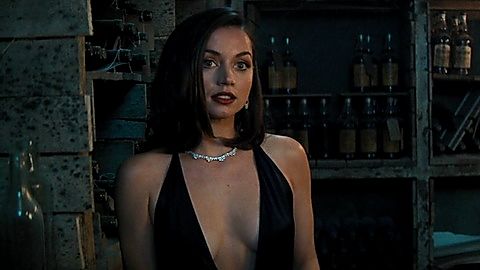 Pic: Ana de Armas in No Time to Die (2021)