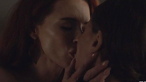 Pic: Bridget Regan in Batwoman (2019)