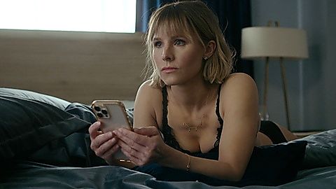Pic: Kristen Bell in The Woman in the House Across the Street from the Girl in the Window (2022)