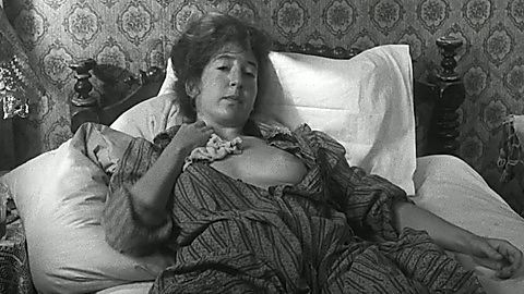 Pic: Lin Shaye in Hester Street (1975)