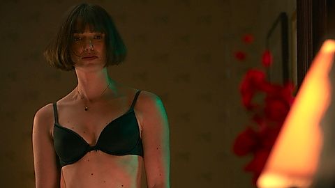 Pic: Elizabeth Henstridge in Suspicion (2022)
