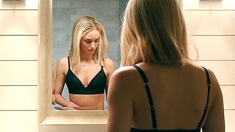 Pic: Charlotte Le Bon in Fresh (2022)
