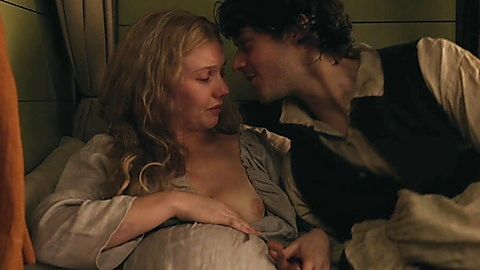 Pic: Lauren Lyle in Outlander (2014)