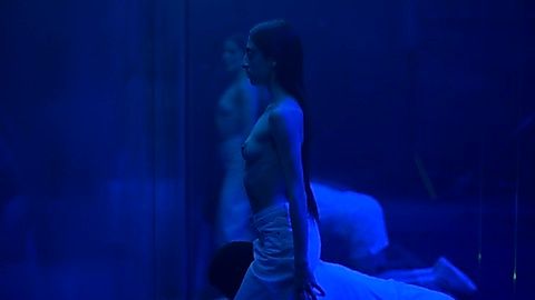 Pic: Candela Capitán in Dancing on Glass (2022)