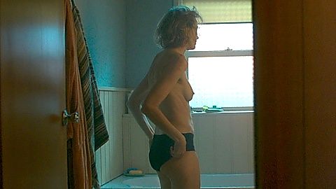 Pic: Naomi Watts in Infinite Storm (2022)