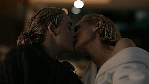 Pic: Diane Kruger in Swimming with Sharks (2022)