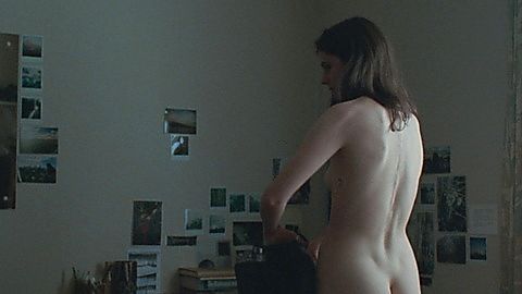 Pic: Alison Oliver in Conversations with Friends (2022)
