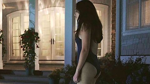 Pic: Lola Tung in The Summer I Turned Pretty (2022)