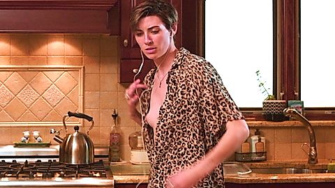 Pic: Libby Larkin in Pretenders (2021)