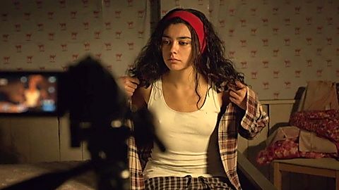 Pic: Carla Díaz in The Hunt (2019)
