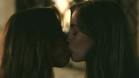 Pic: Alison Brie in Spin Me Round (2022)